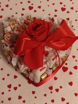 Pralinen Torte Herz Geschenk Valentinstag Muttertag Hochzeitstag