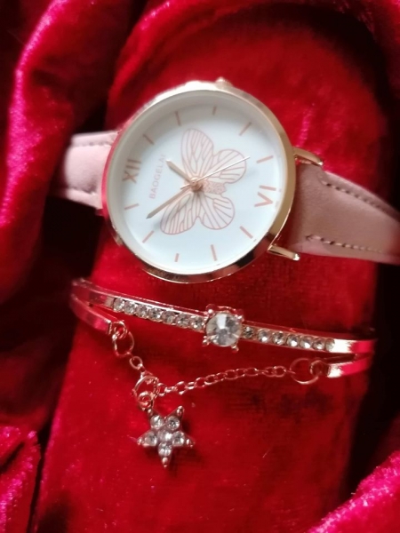 Wichtel Geschenk-Geschenkschachtel mit Uhr und Armband