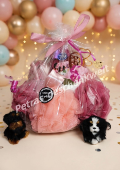 Preview: Wellness Handtuchtorte zum Geburtstag