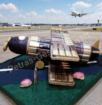 Flieger aus Merci zum Geburstag