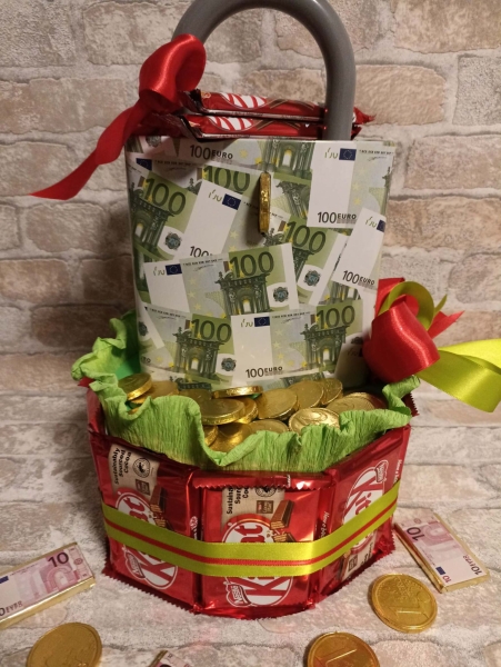 Geldgeschenk  Schokoladentorte zum Geburtstag