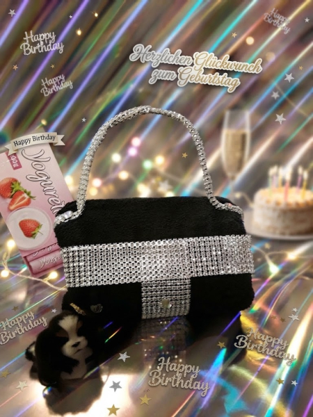 Handgemachte Handtuch-Handtasche in Schwarz (rund) mit Strass & Yogurette