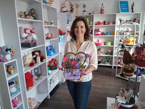 Geschenktasche lila mit Eisen Herz Gastgeschenk