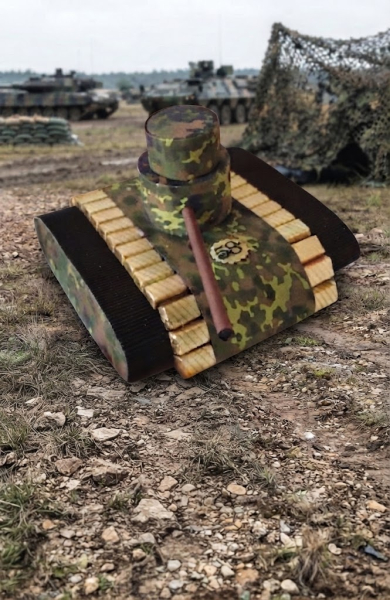 Handgemachter Pralinen-Panzer