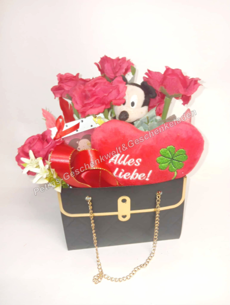 Geschenktasche schwarz mit Rosen zum Gastgeschenk