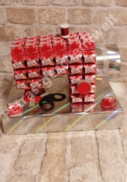 Elegante Pralinen Nähmaschine